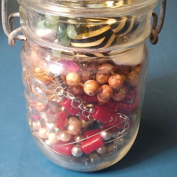 Vintage Atlas E-Z Seal Glass Jar with Jewelry Keychain Cottagecore Grandmacore - Picture 3 of 6